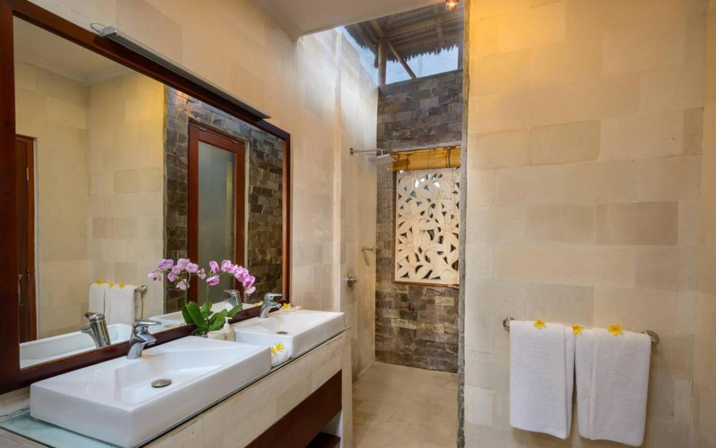 Heart Of Seminyak, 2Br, Sleeps 4, Walk To Bintang Βίλα Εξωτερικό φωτογραφία