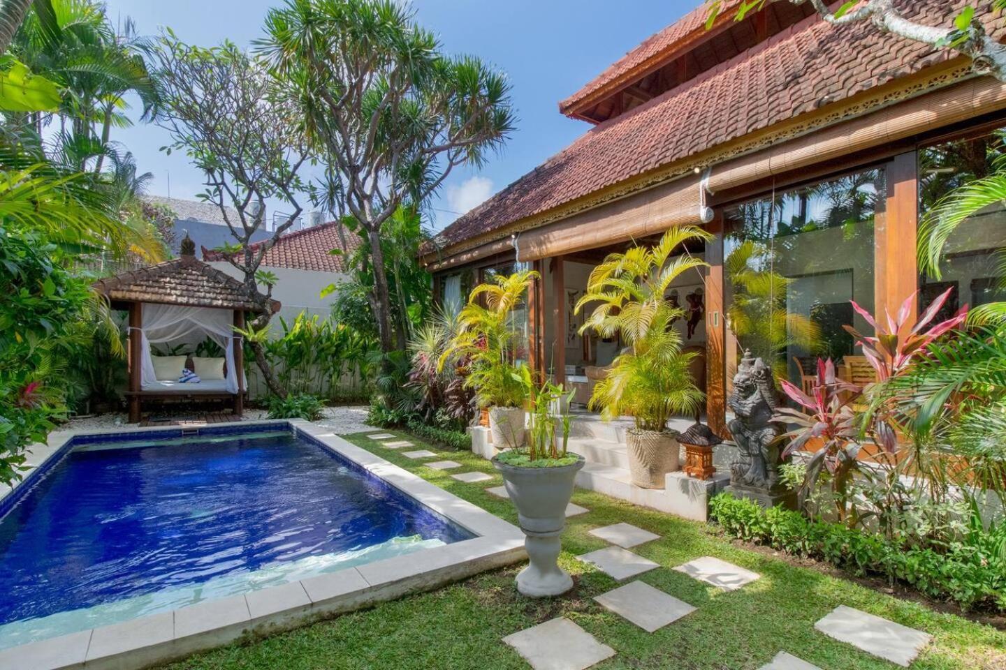Heart Of Seminyak, 2Br, Sleeps 4, Walk To Bintang Βίλα Εξωτερικό φωτογραφία