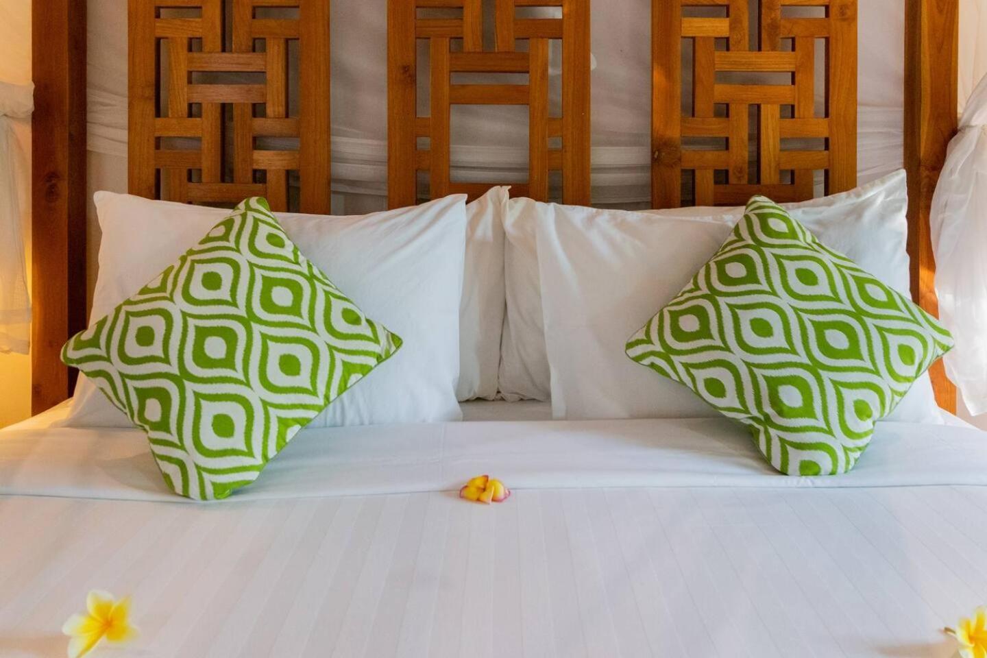 Heart Of Seminyak, 2Br, Sleeps 4, Walk To Bintang Βίλα Εξωτερικό φωτογραφία