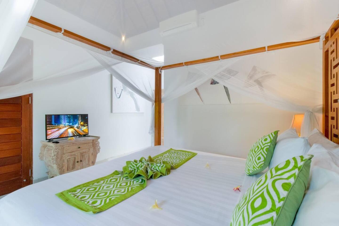 Heart Of Seminyak, 2Br, Sleeps 4, Walk To Bintang Βίλα Εξωτερικό φωτογραφία